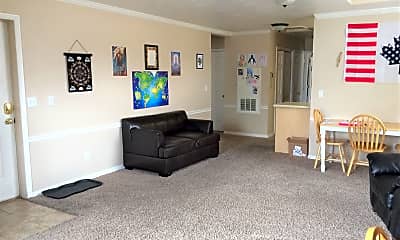 Living Room, 577 100 W, 1