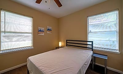 Bedroom, Room for Rent - Live in Shaver Place (id. 589), 2