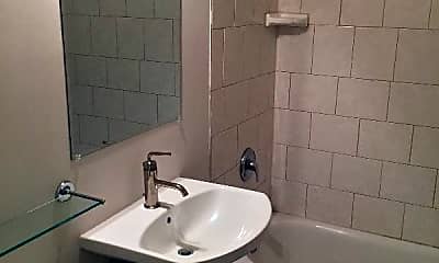 Bathroom, 422 Shrewsbury St, 1