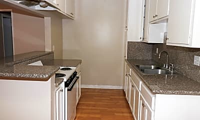 Kitchen, 645 Lime Ave, 0