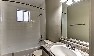 Bathroom, Upper E - Driftwood, 2