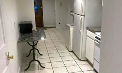 Kitchen, 515 S 10th Ave, 1