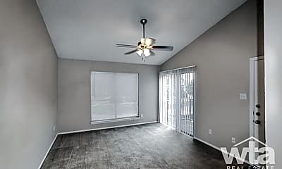 Living Room, 5230 Thunder Creek Rd, 1