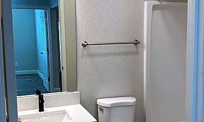 Bathroom, 3625 New Jersey Rd, 2