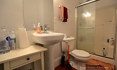 Bathroom, 46 Ashford St, 2