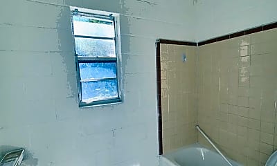 Bathroom, 213 Tennessee Dr, 2