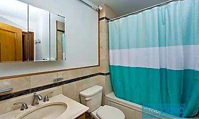 Bathroom, 150 W 58th St, 2