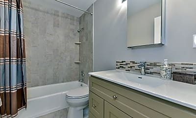 Bathroom, 2595 Massachusetts Ave, 2