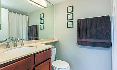 Bathroom, 2300 N Commonwealth Ave, 2