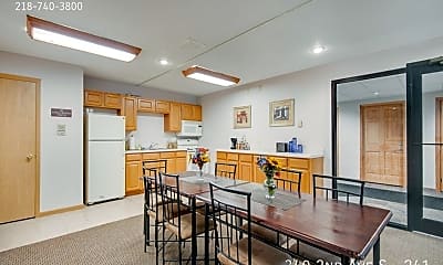 Dining Room, 340 2Nd Ave S - 341, 2