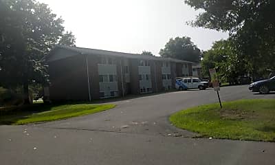 Candlewyck Apartments, 2