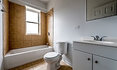 Bathroom, 1509 S Kenneth Ave, 2