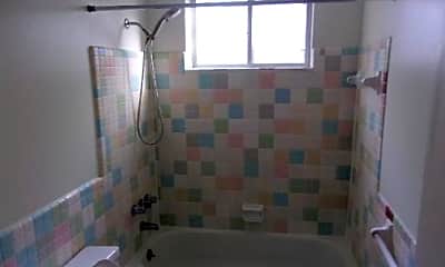 Bathroom, 505 W. Lincoln, 2