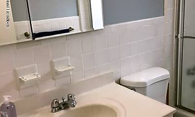 Bathroom, 65 Cedar Ave #B11, 2