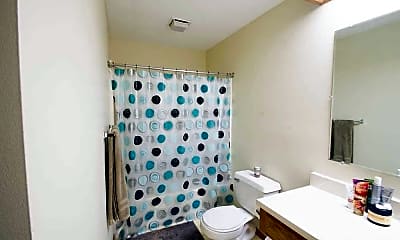 Bathroom, Grandeur DeVille Apartments, 2