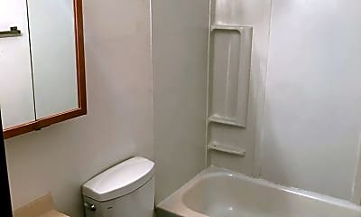 Bathroom, 1027 Campbell Dr, 2
