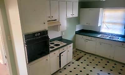 Kitchen, 373 Woody Dr, 1