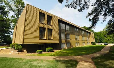 Building, Summer Trace Apartments, 0