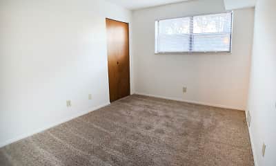 empty room with carpet and natural light, Four Worlds Apartments, 2
