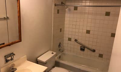 Bathroom, Somerset Park Apartments, 2