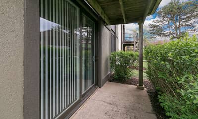 Patio / Deck, Woodland Ridge Apartments, 2