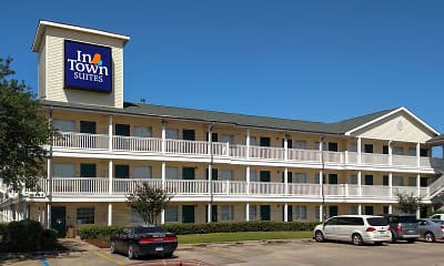 Building, InTown Suites - Clearlake (YHB), 2