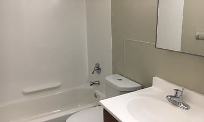 Bathroom, Oaks on Lamar, 1