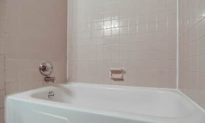 Bathroom, Plymouth Park Apartments, 2