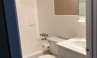 Bathroom, Raleigh Pines, 2