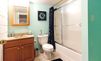 Bathroom, Hudson Harbour Apartments, 2