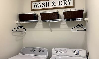 washroom with independent washer and dryer, Helena Springs, 2