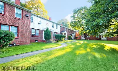 yard featuring an expansive lawn, Classic American Townhomes and Apartments, 1