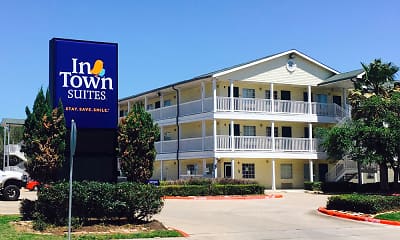 Building, InTown Suites - Sugarland (YST), 2