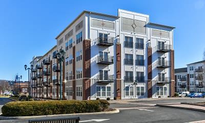 Building, 100 Park at Wyomissing Square, 1