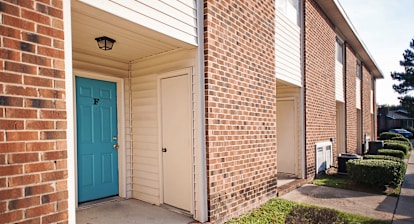 Douglas Square On Hope Mills Apartments Fayetteville Nc Apartments For Rent Rentals Com
