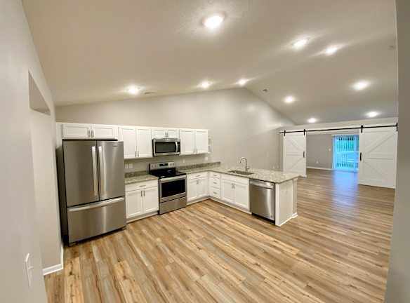 Chestnut Crossing Apartments For Rent - Howell, MI | Rentals.com