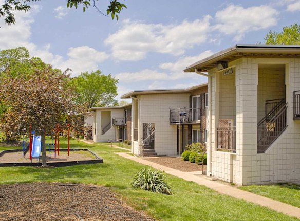 Metro Apartments At Seventy Saint Louis Mo 63121 Home