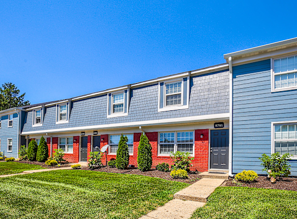 New Apartments On Georgetown Indianapolis with Modern Garage