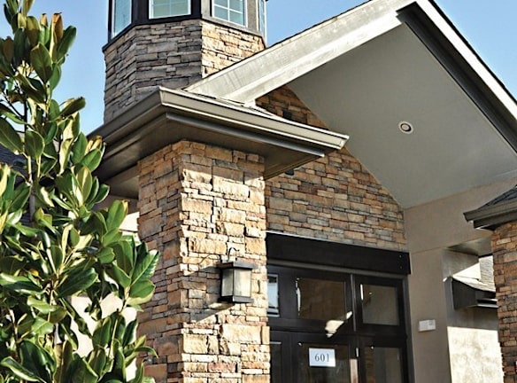 The Waterford At Summer Park Apartments For Rent - Rosenberg, TX | Rentals.com