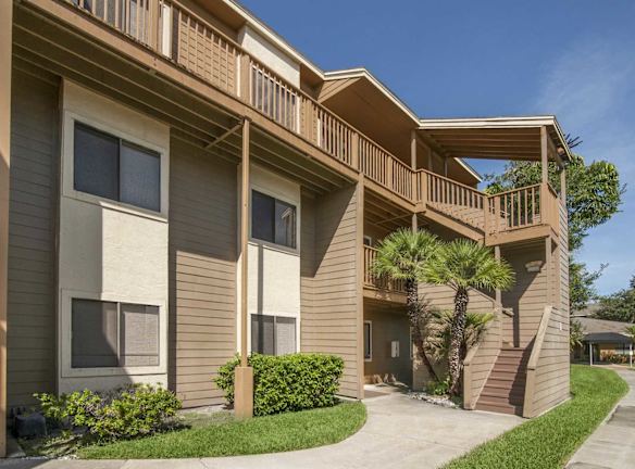 Courtyard On The Green Apartments For Rent Melbourne Fl Rentals Com