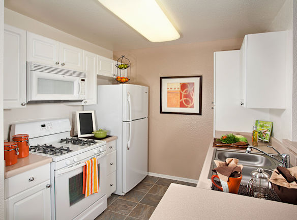Evergreen Apartments Townhomes For Rent Rancho Cucamonga