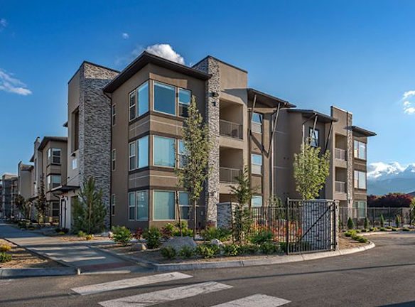 Minimalist Arrow Vista Village Luxury Apartment Homes for Living room
