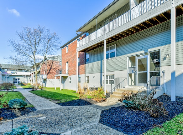 The Courtyards At Bensalem Apartments For Rent Bensalem