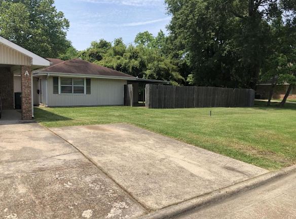 717 Bradley St Lake Charles La 70607 Home For Rent