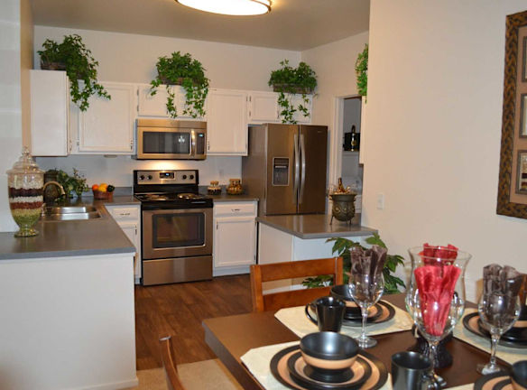 San Tropez Apartments For Rent Las Vegas Nv Rentals Com
