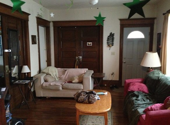 522 College Ave Dekalb Il 60115 Home For Rent Rentals Com