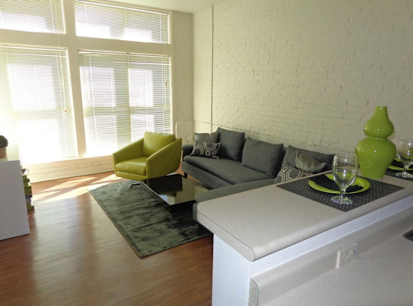 Belt Line Townhomes And The Corona Apartments For Rent