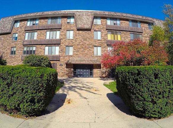 Park Village Apartments For Rent Bayside Wi Rentals Com