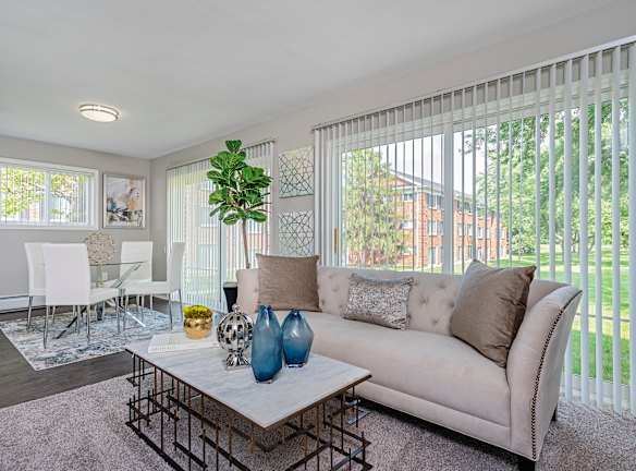 Independence Green Apartments For Rent Farmington Hills