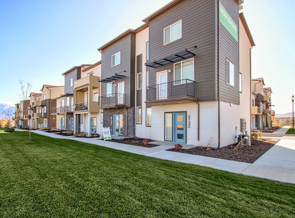 Gladstone Place Apartments West Jordan Ut Apartments For Rent Rentals Com